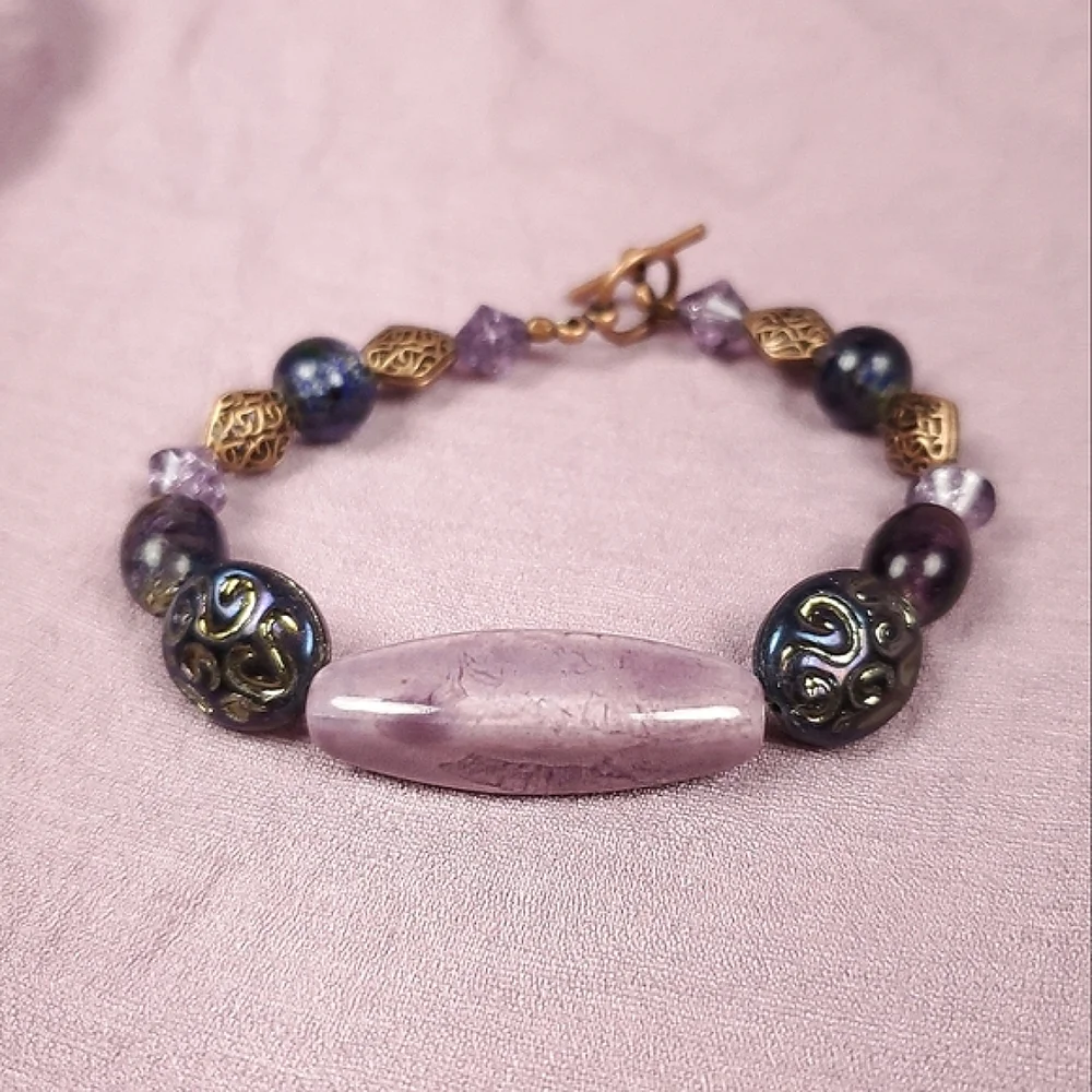 🦋 Purple and Copper Beaded Bracelet 🦋1/$14~2/$24~3/$30🦋 - Picture 1 of 7